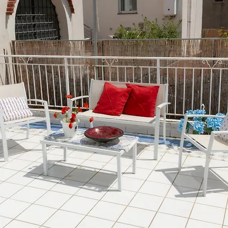 Marisabella With Terrace Apartmán Vico Equense